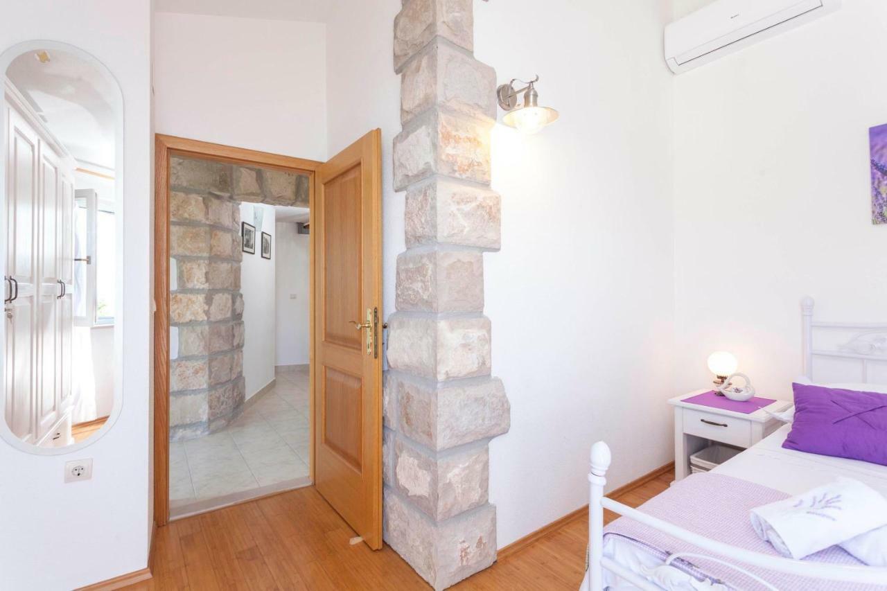 Holiday Home Lavanda Grubisic ทูแชพี ภายนอก รูปภาพ